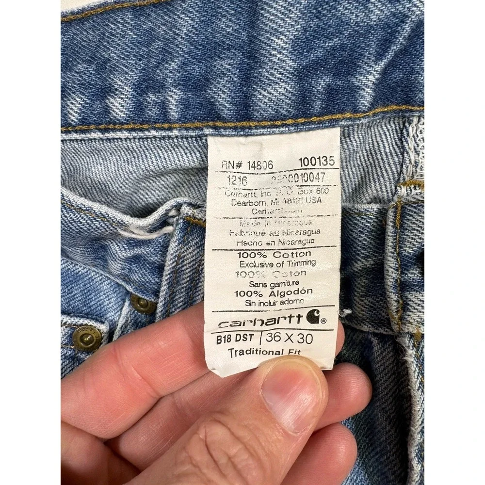 Carhartt B18 DST Straight Leg Denim Jeans Mens Measures 36x30 Blue Workwear Fade